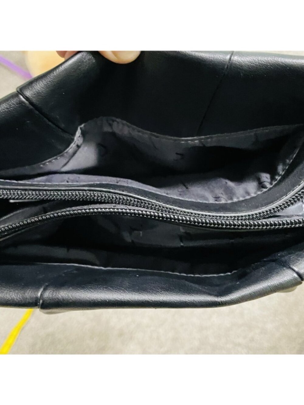 Simply Vera Womens Purse Vera Wang Black PU Leather Multi Pocket Shoulder Bag - Picture 7 of 10